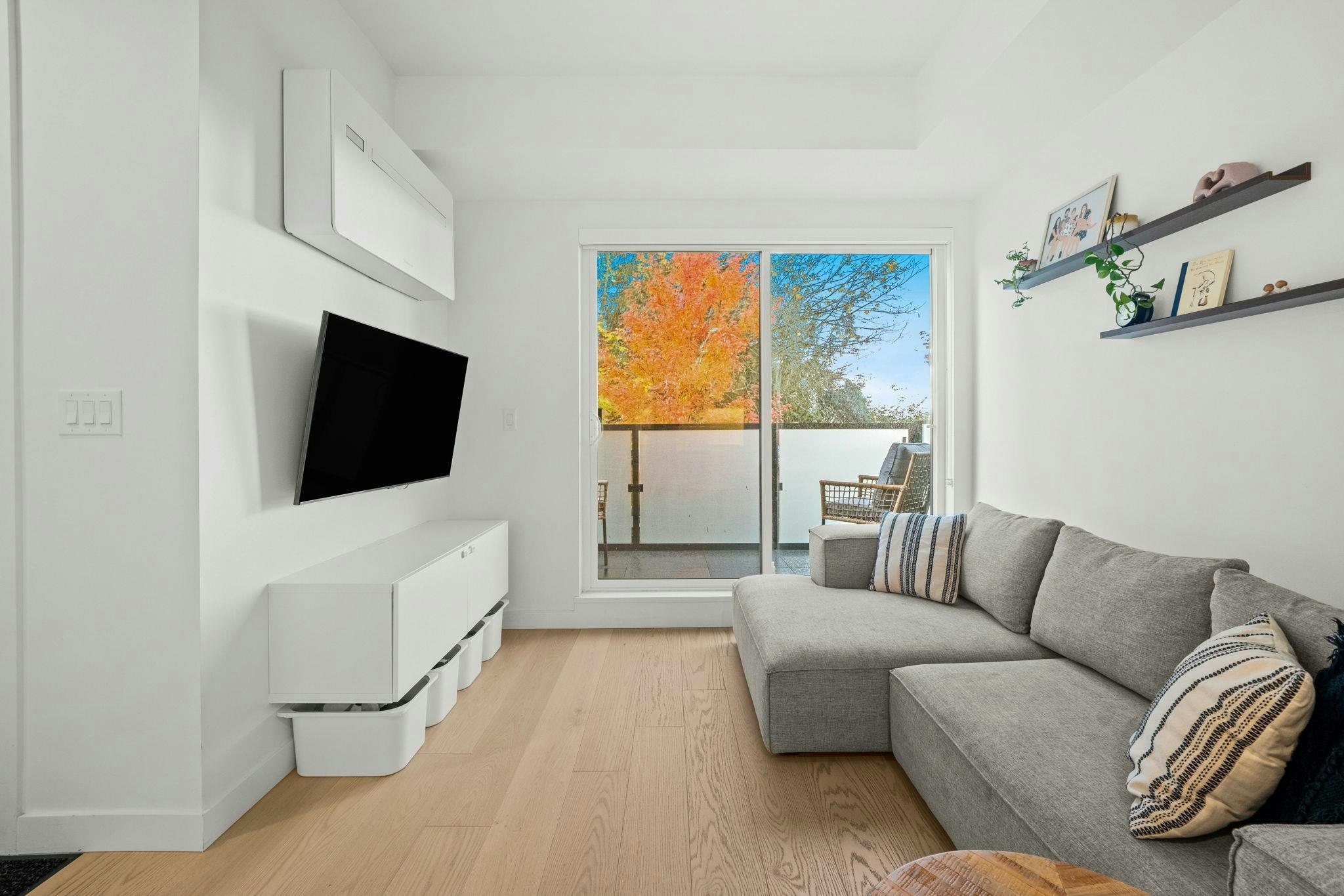 107-650 E 2nd Street, North Vancouver, BC, V7L 1E3 - 8