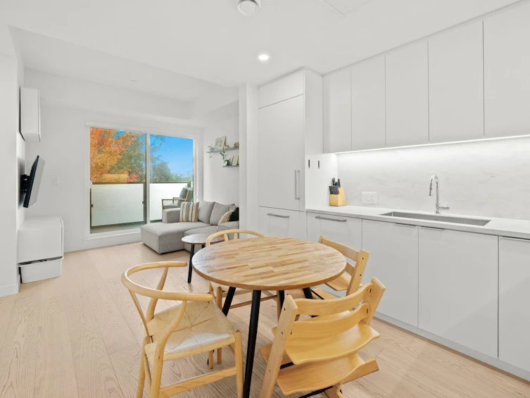 107-650 E 2nd Street, North Vancouver, BC, V7L 1E3 - 3