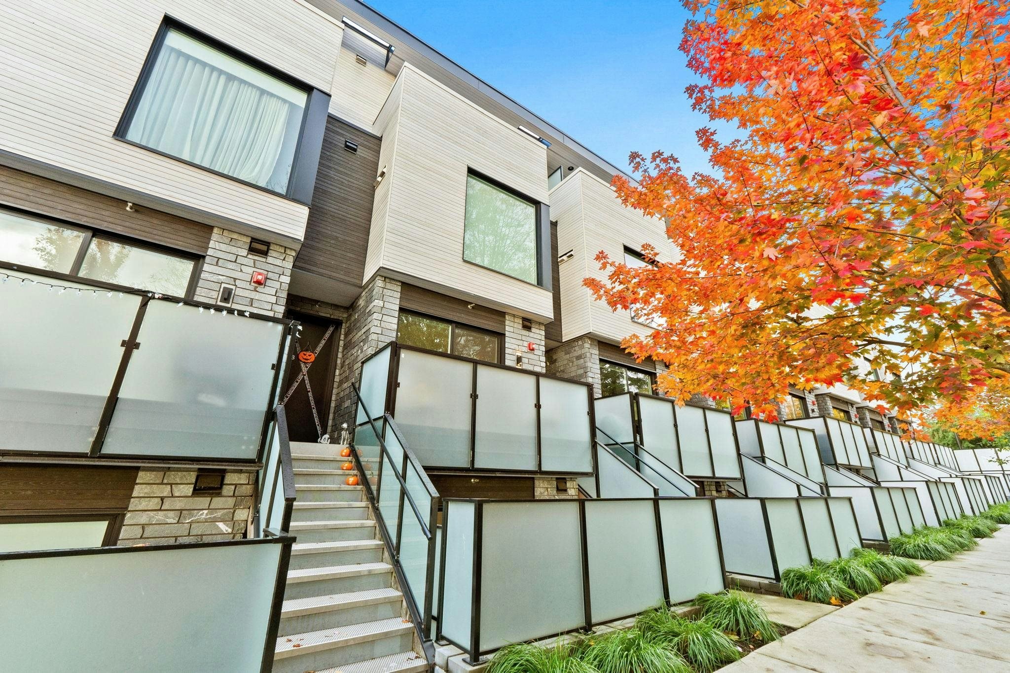 107-650 E 2nd Street, North Vancouver, BC, V7L 1E3 - 30