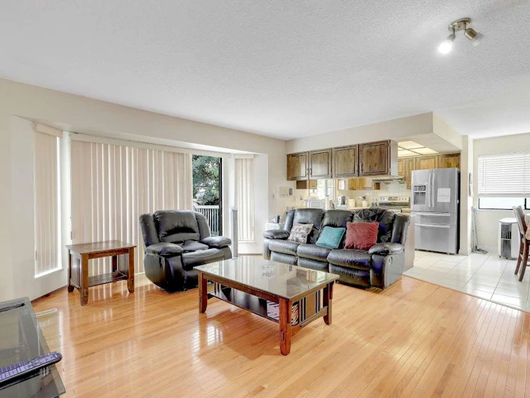 9012 145a Street, Surrey, BC, V3R 7Y4 - 16