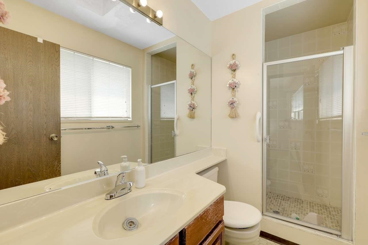 9012 145a Street, Surrey, BC, V3R 7Y4 - 23