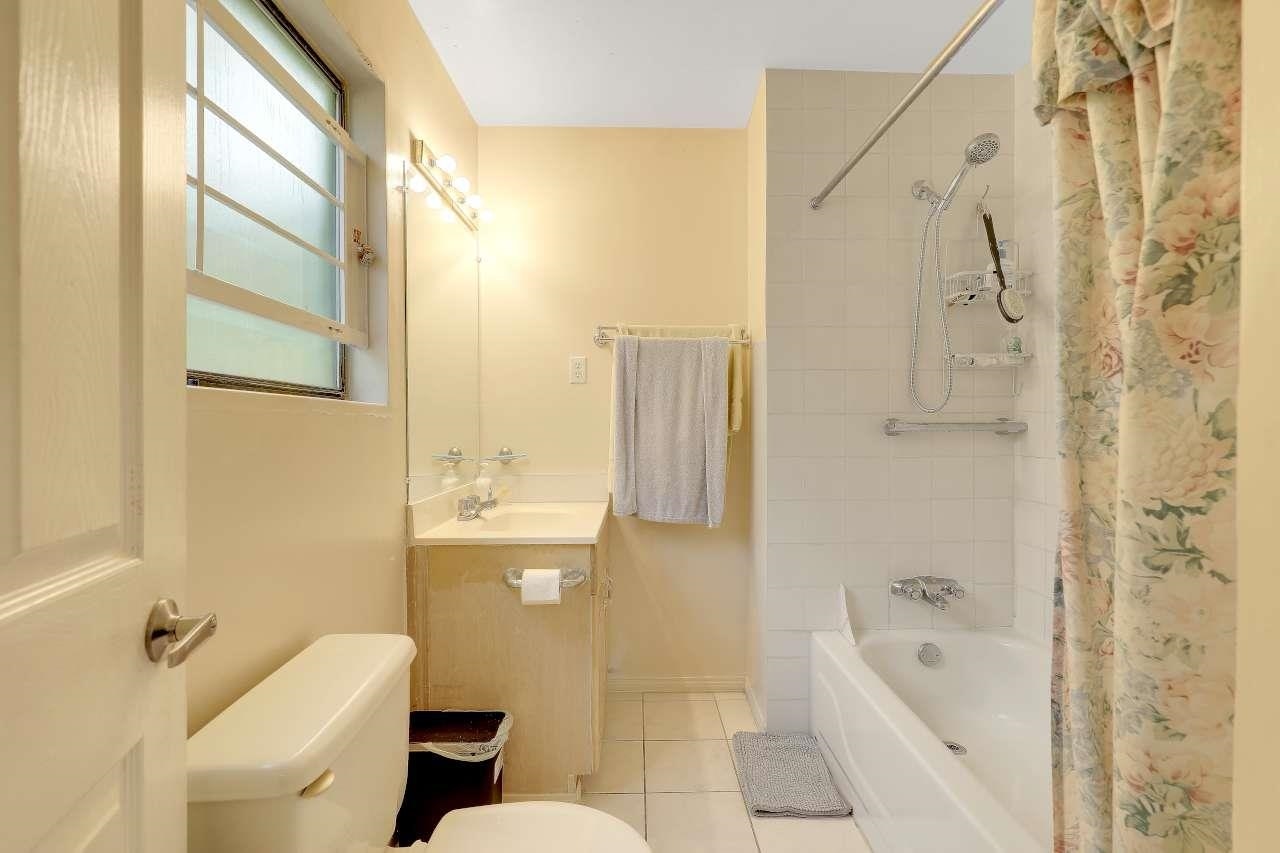 9012 145a Street, Surrey, BC, V3R 7Y4 - 28