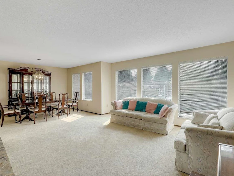 9012 145a Street, Surrey, BC, V3R 7Y4 - 4