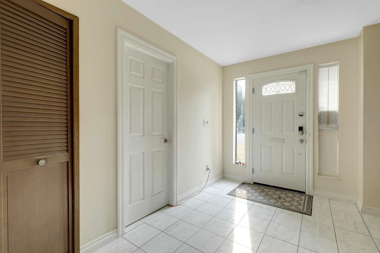 9012 145a Street, Surrey, BC, V3R 7Y4 - 26