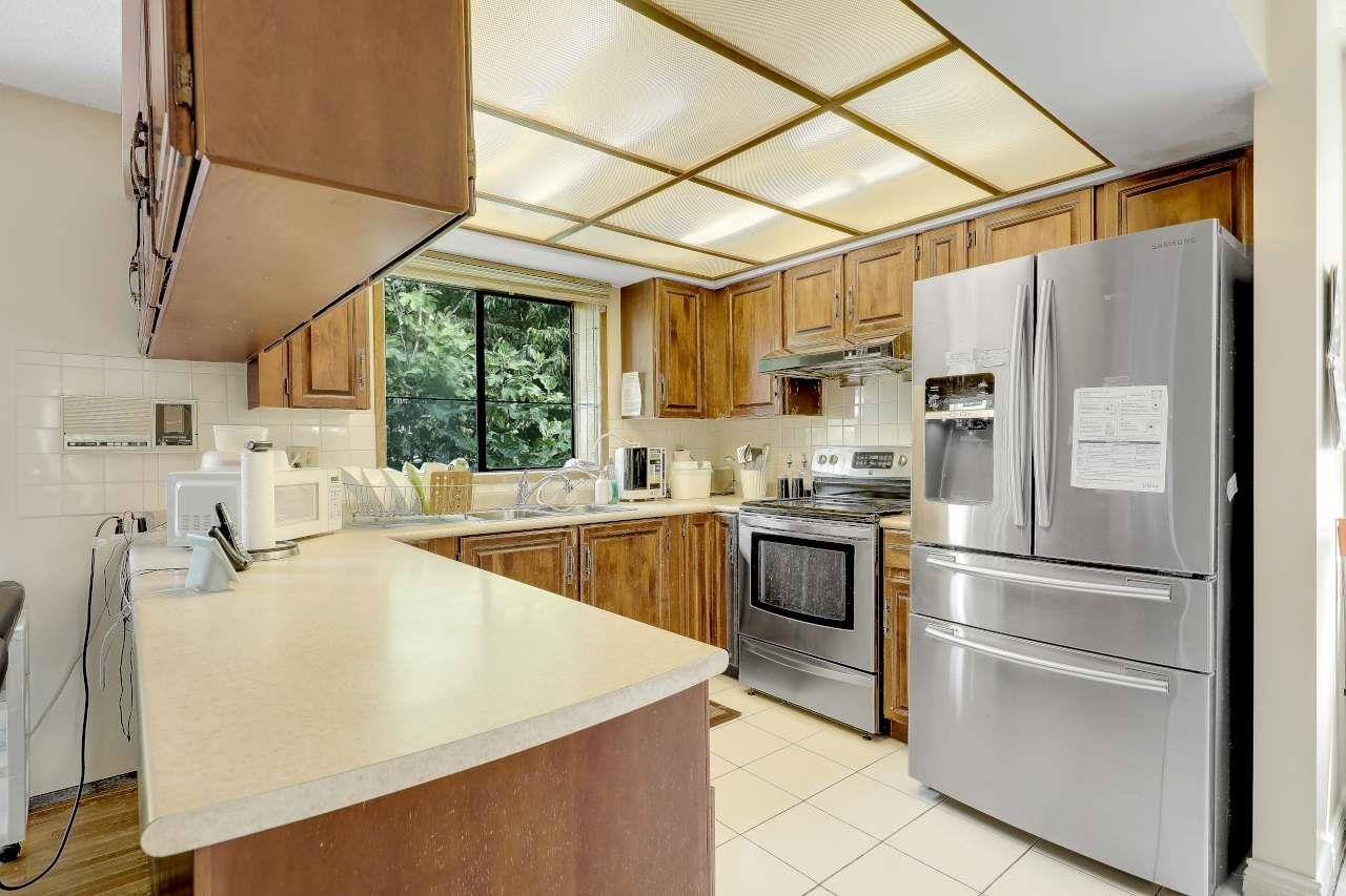 9012 145a Street, Surrey, BC, V3R 7Y4 - 11