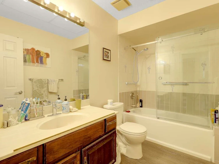9012 145a Street, Surrey, BC, V3R 7Y4 - 24