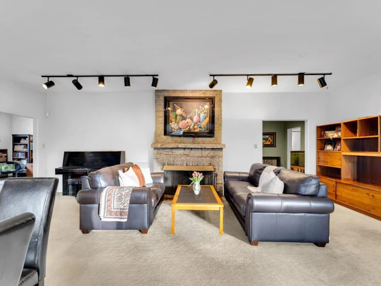 360 Keith Road, West Vancouver, BC, V7T 1L7 - 10