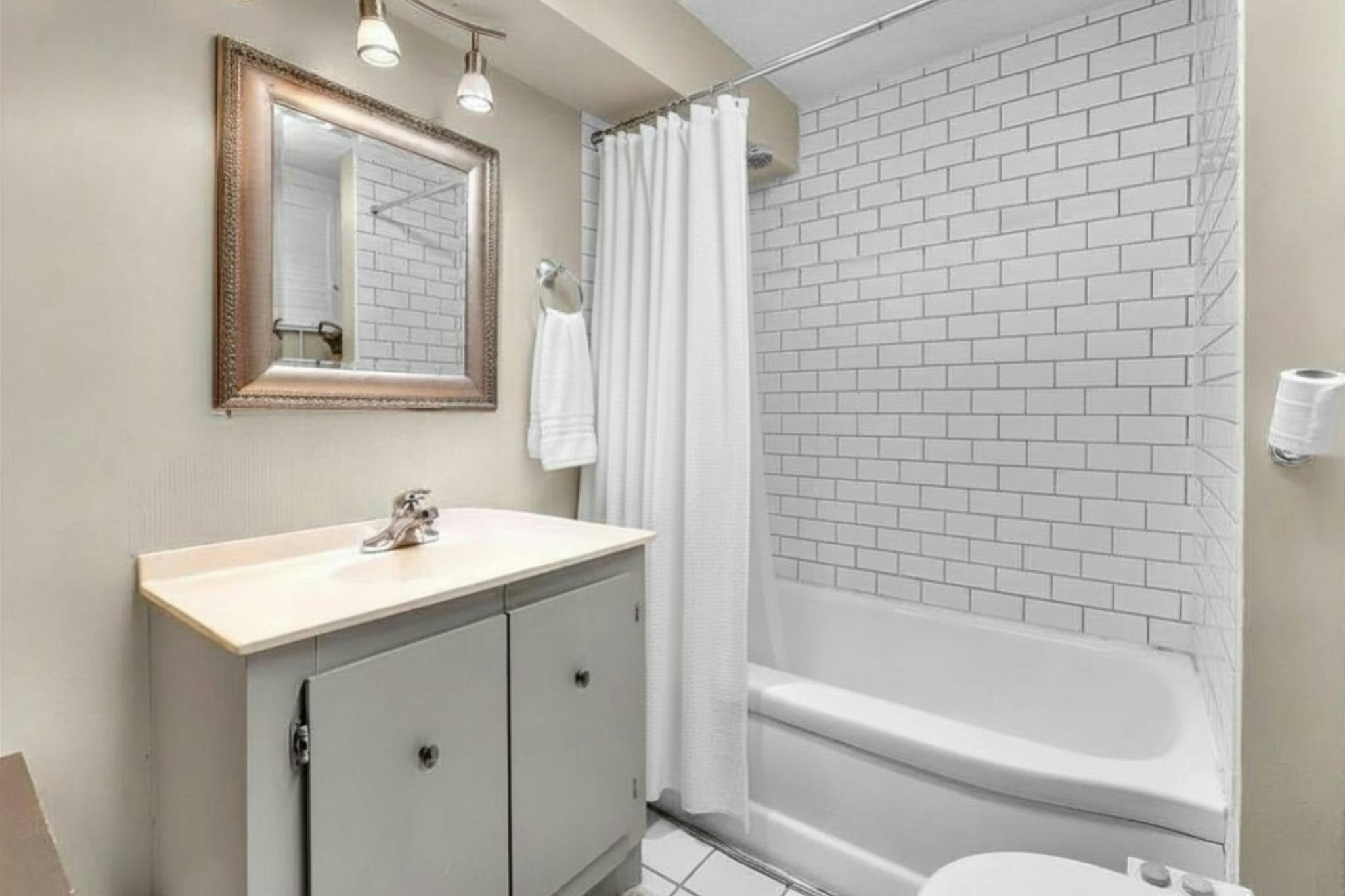 360 Keith Road, West Vancouver, BC, V7T 1L7 - 18