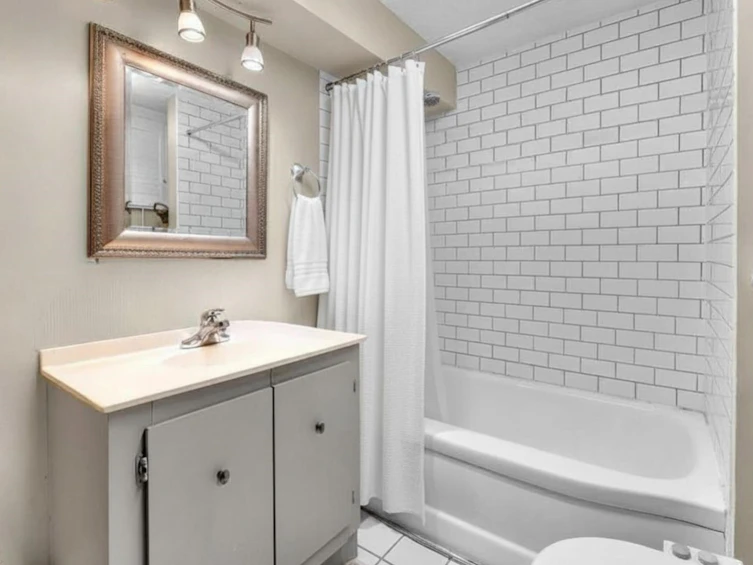 360 Keith Road, West Vancouver, BC, V7T 1L7 - 18