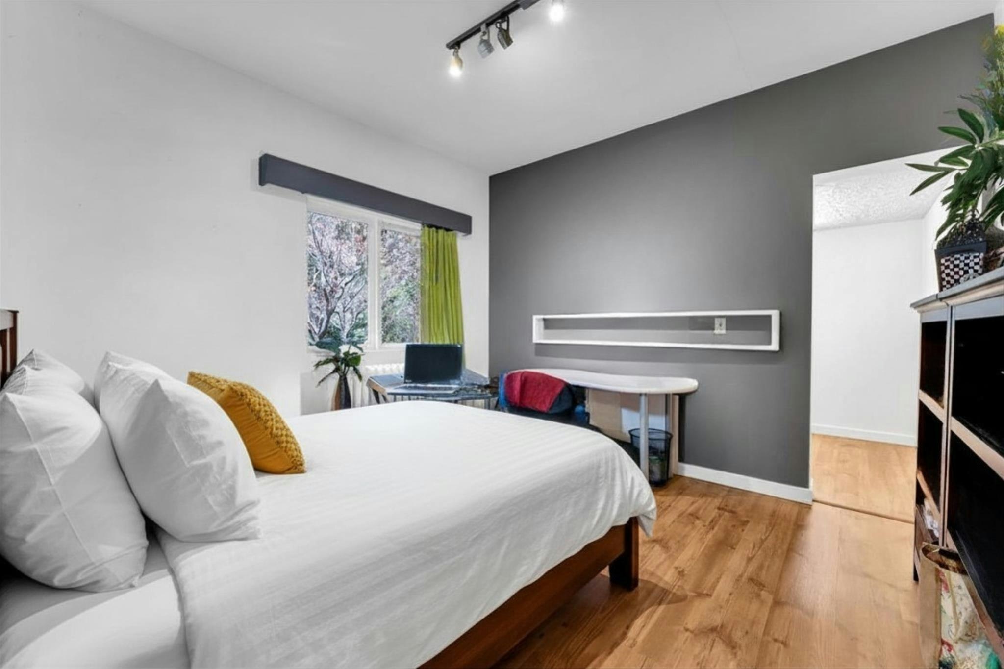 360 Keith Road, West Vancouver, BC, V7T 1L7 - 17