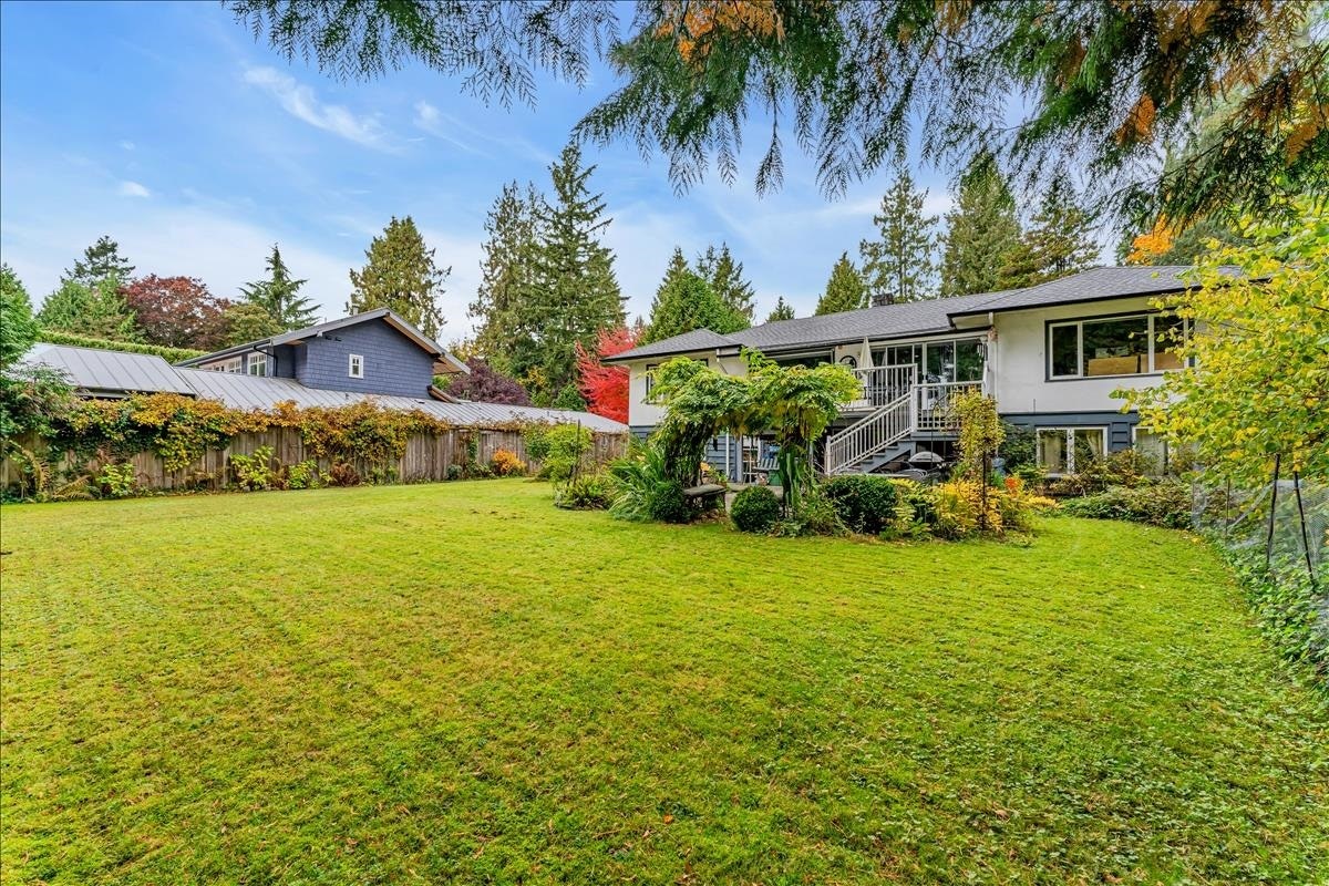 360 Keith Road, West Vancouver, BC, V7T 1L7 - 2