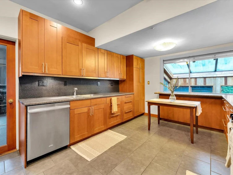 360 Keith Road, West Vancouver, BC, V7T 1L7 - 6