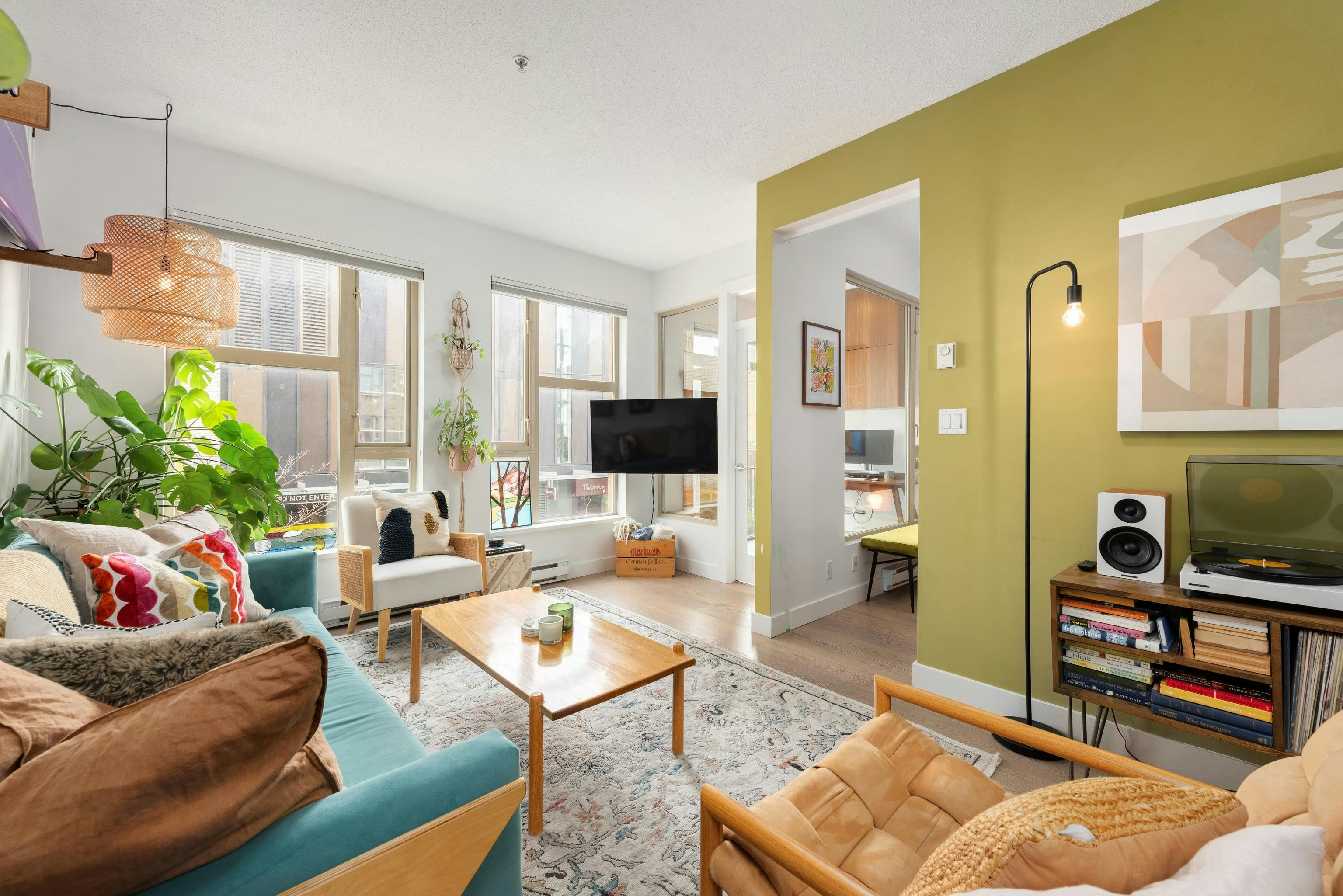 212-205 E 10th Avenue - 4