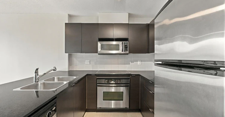 1207-4178 Dawson Street, Burnaby, BC, V5C 0A1 - 2
