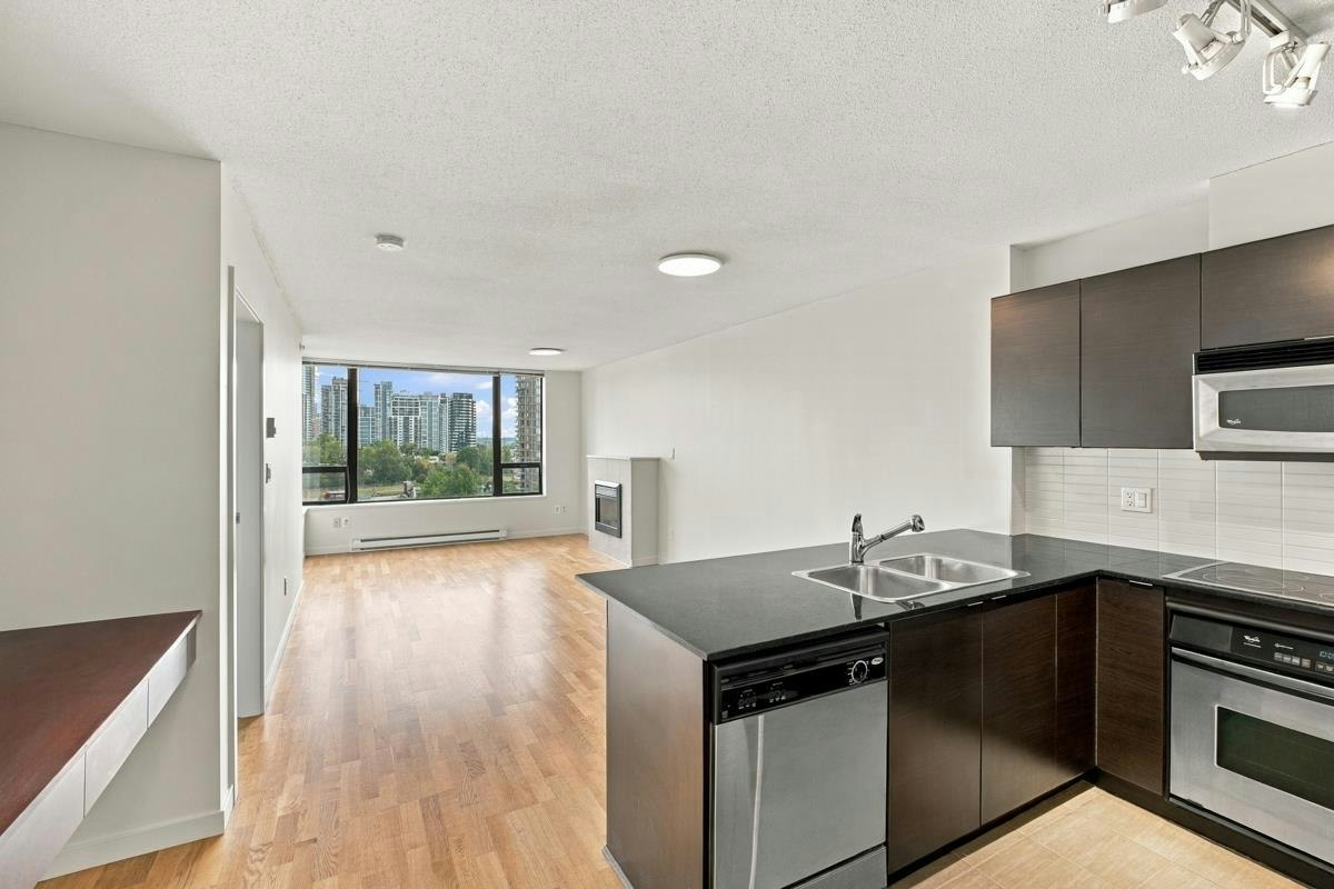 1207-4178 Dawson Street, Burnaby, BC, V5C 0A1