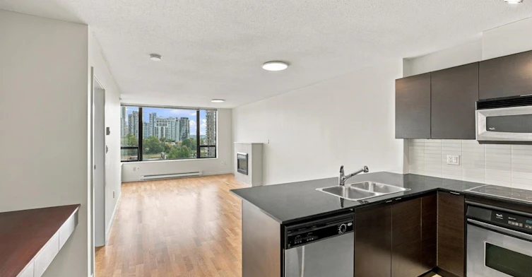 1207-4178 Dawson Street, Burnaby, BC, V5C 0A1