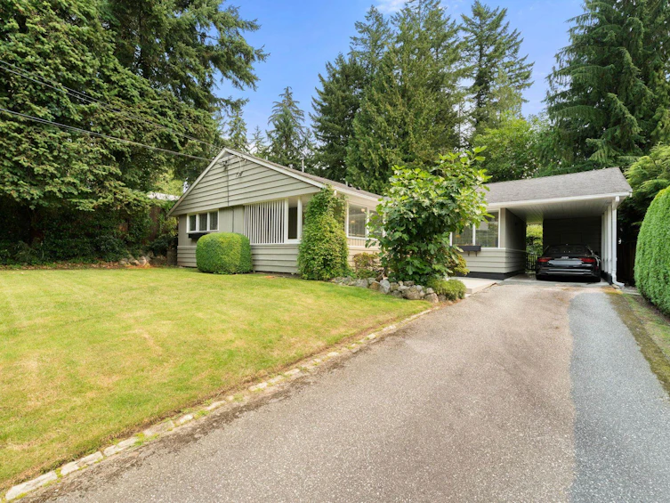 3046 Princess Avenue, North Vancouver, BC, V7N 2C8 - 35
