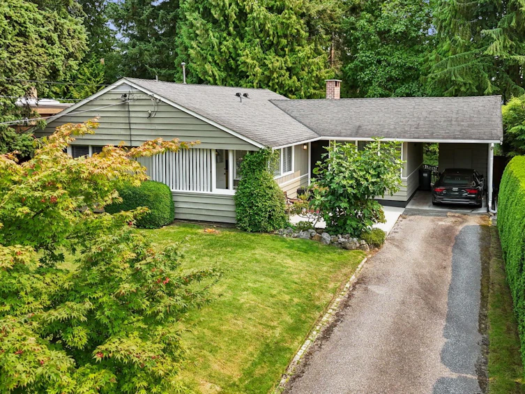 3046 Princess Avenue, North Vancouver, BC, V7N 2C8 - 37