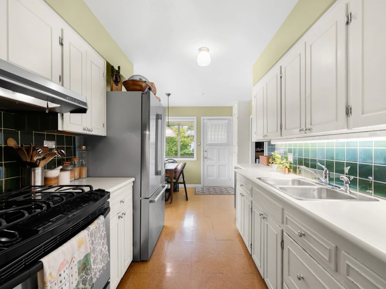 3046 Princess Avenue, North Vancouver, BC, V7N 2C8 - 18