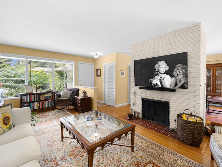 3046 Princess Avenue, North Vancouver, BC, V7N 2C8 - 4