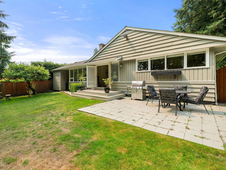 3046 Princess Avenue, North Vancouver, BC, V7N 2C8 - 11