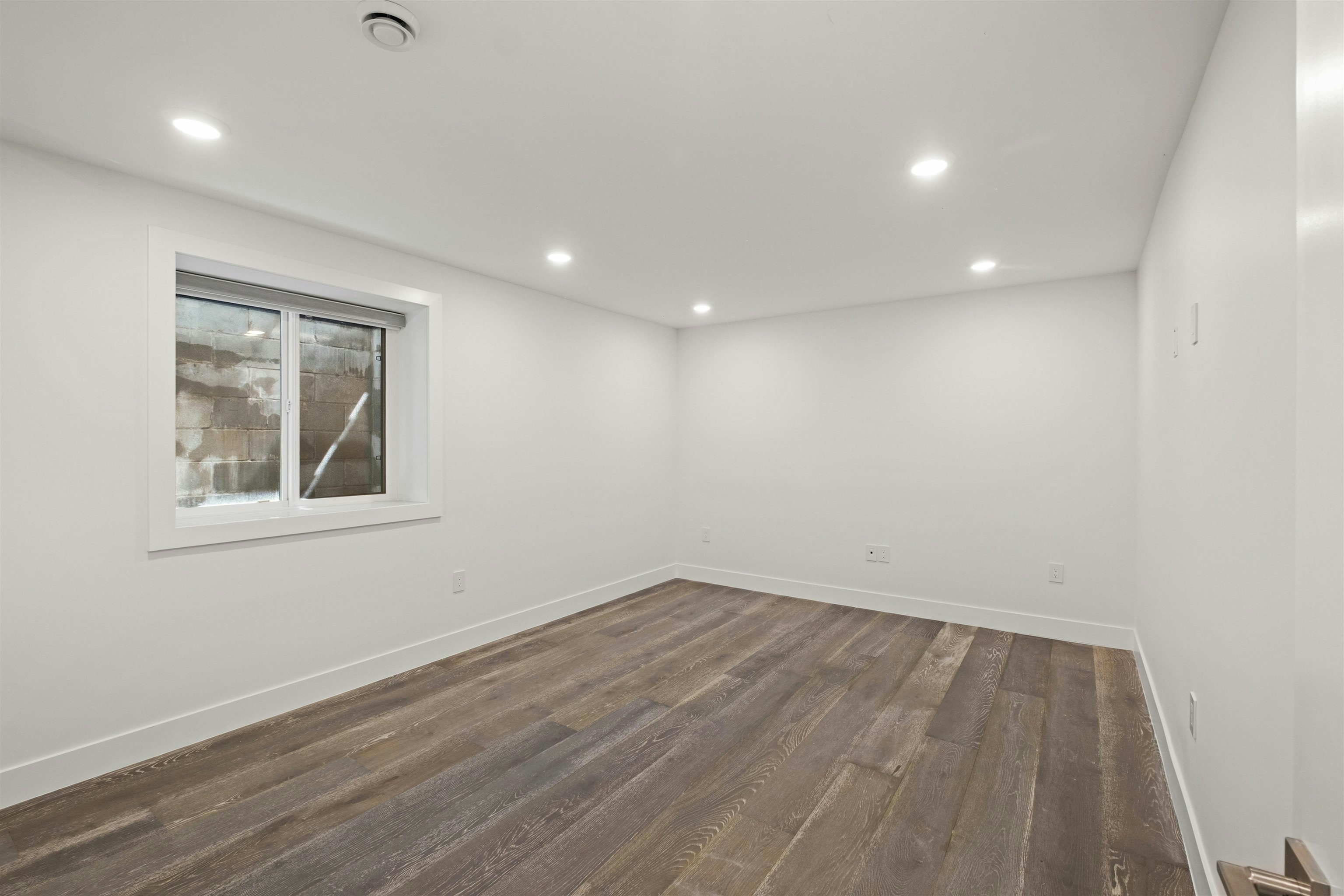812 Montroyal Boulevard, North Vancouver, BC, V7R 2G6 - 22