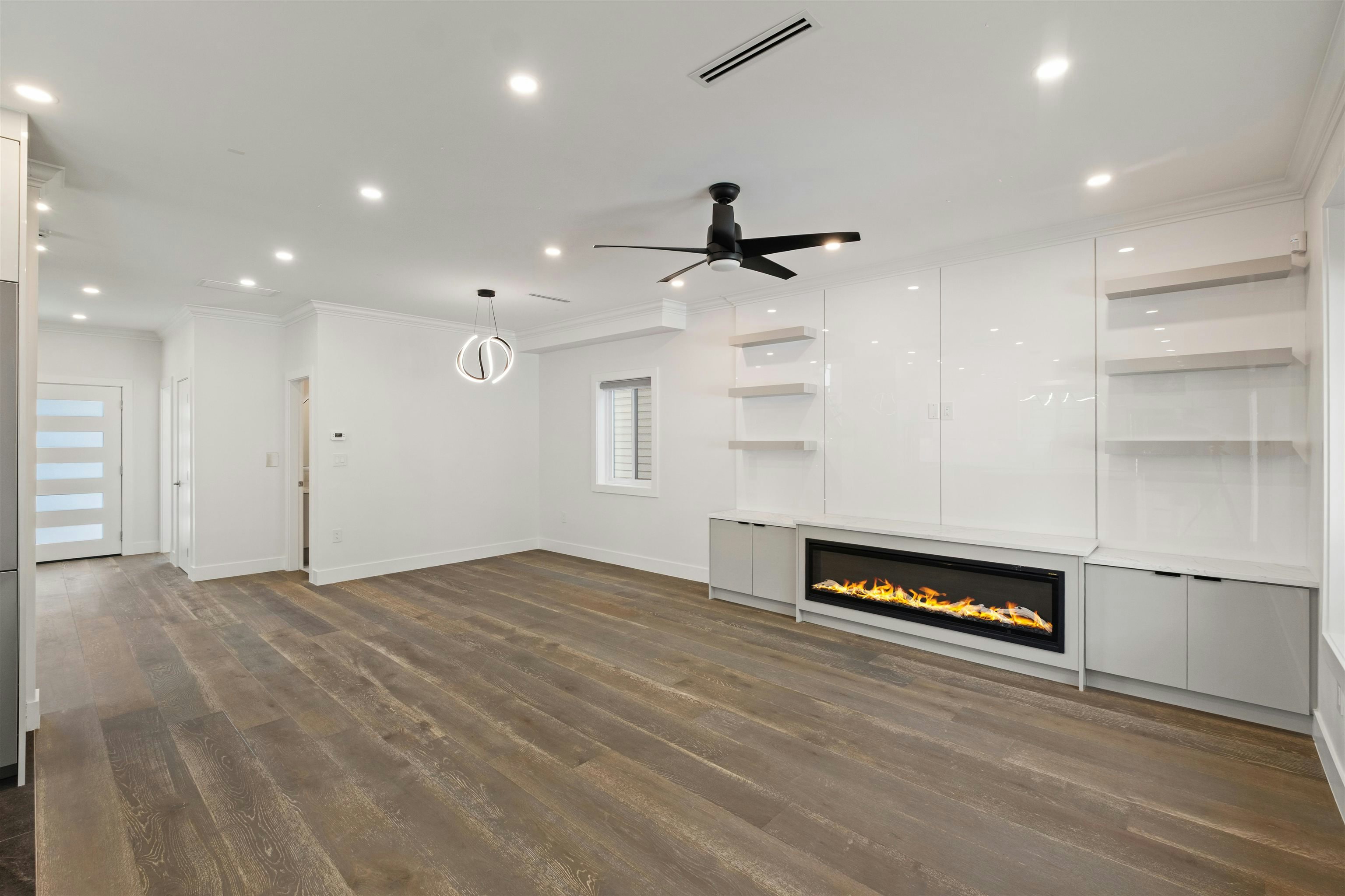 812 Montroyal Boulevard, North Vancouver, BC, V7R 2G6 - 5