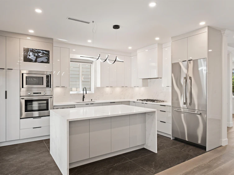 812 Montroyal Boulevard, North Vancouver, BC, V7R 2G6 - 6