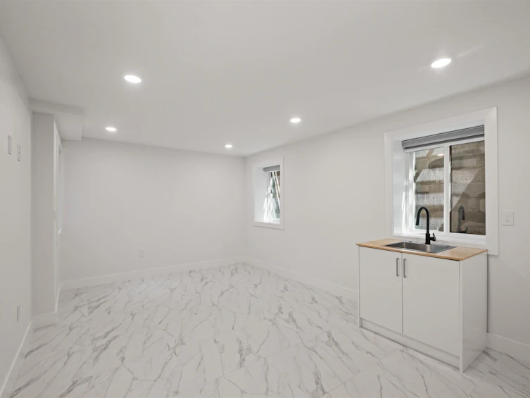 812 Montroyal Boulevard, North Vancouver, BC, V7R 2G6 - 20