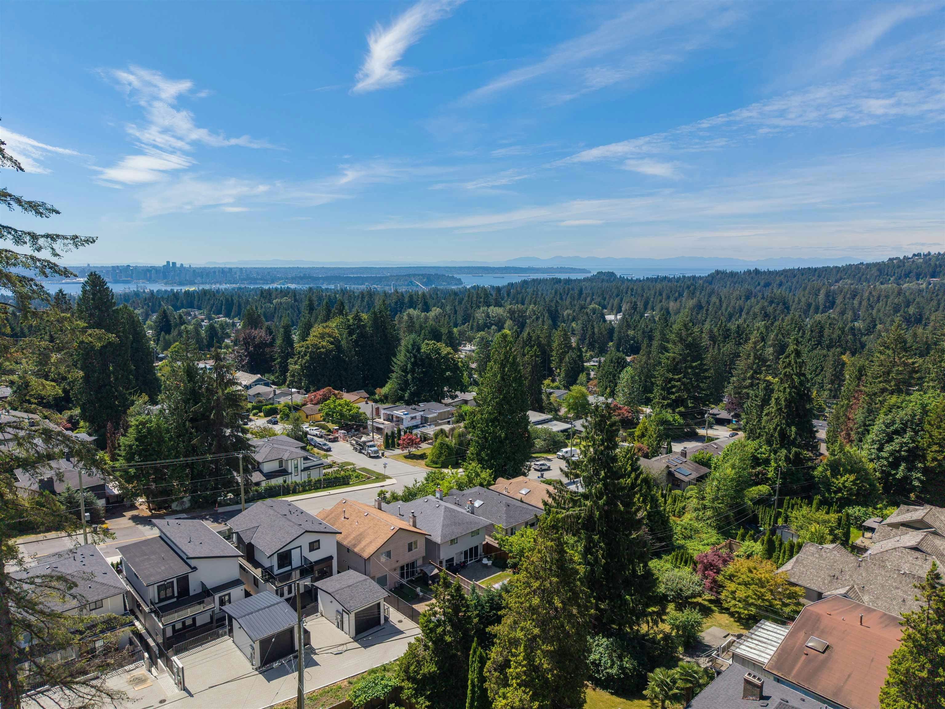 812 Montroyal Boulevard, North Vancouver, BC, V7R 2G6 - 25