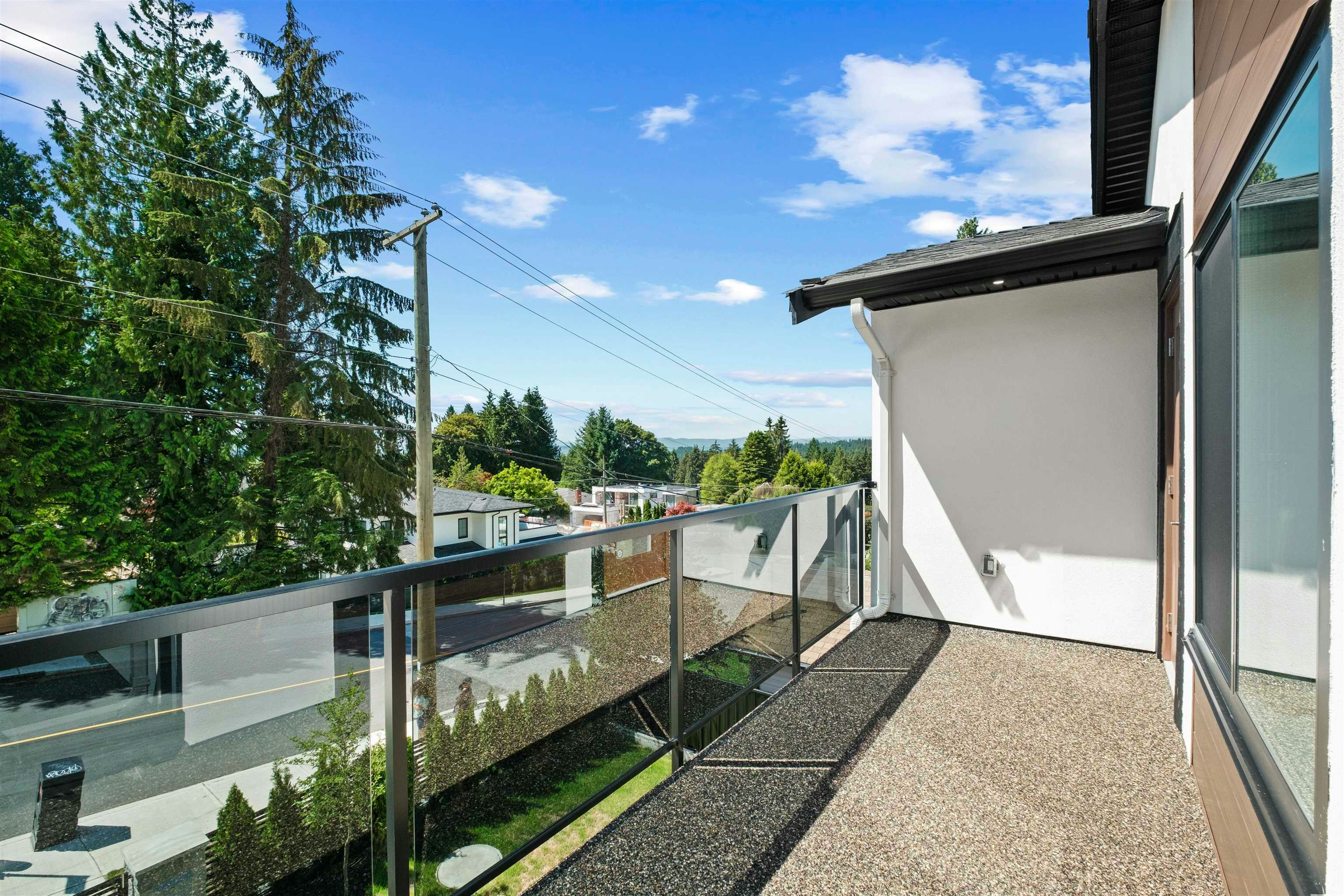 812 Montroyal Boulevard, North Vancouver, BC, V7R 2G6 - 19