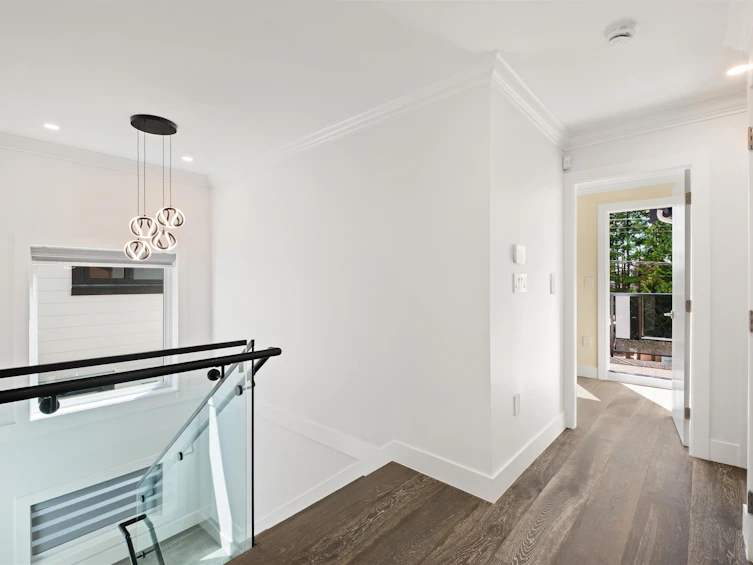 812 Montroyal Boulevard, North Vancouver, BC, V7R 2G6 - 12