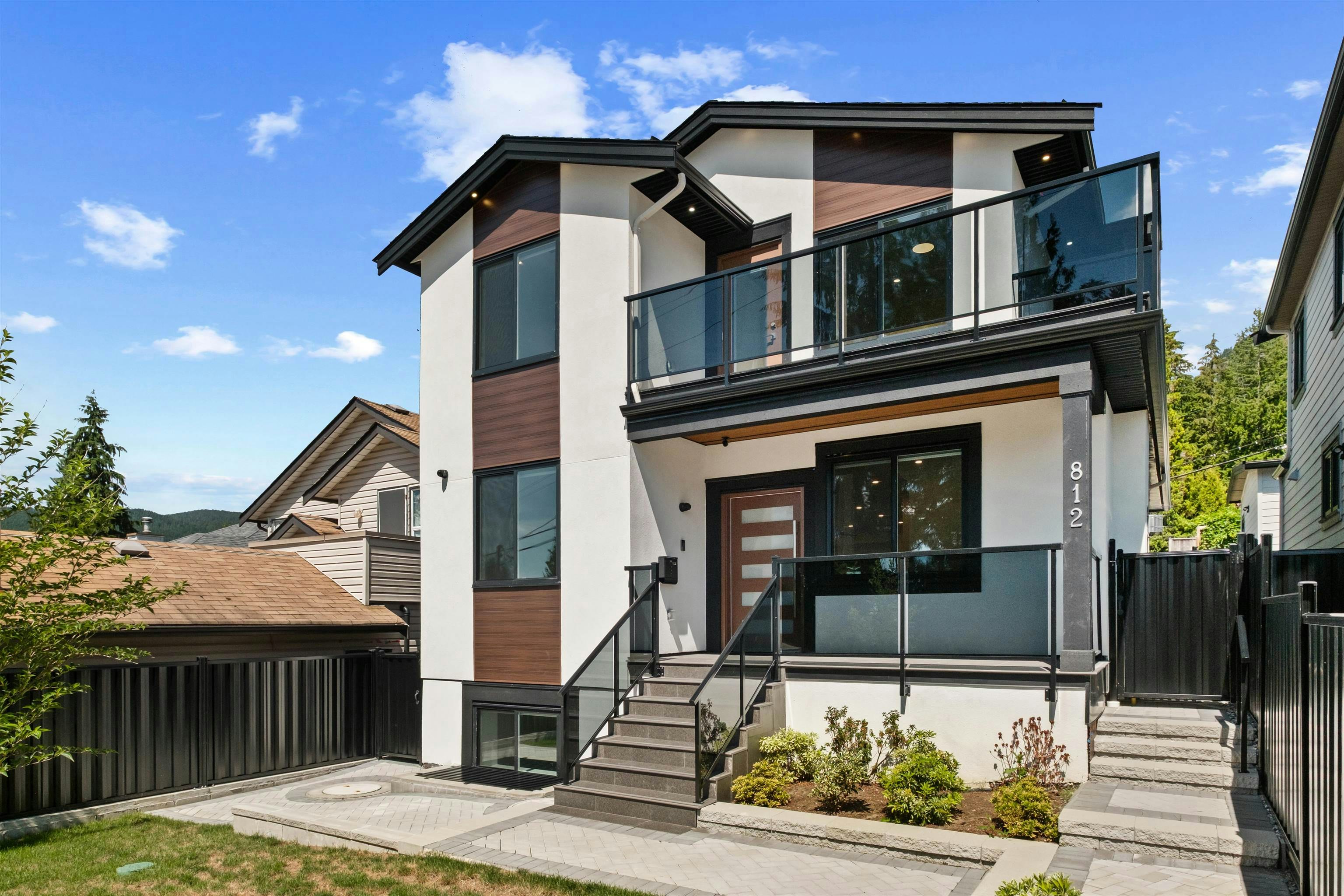 812 Montroyal Boulevard, North Vancouver, BC, V7R 2G6