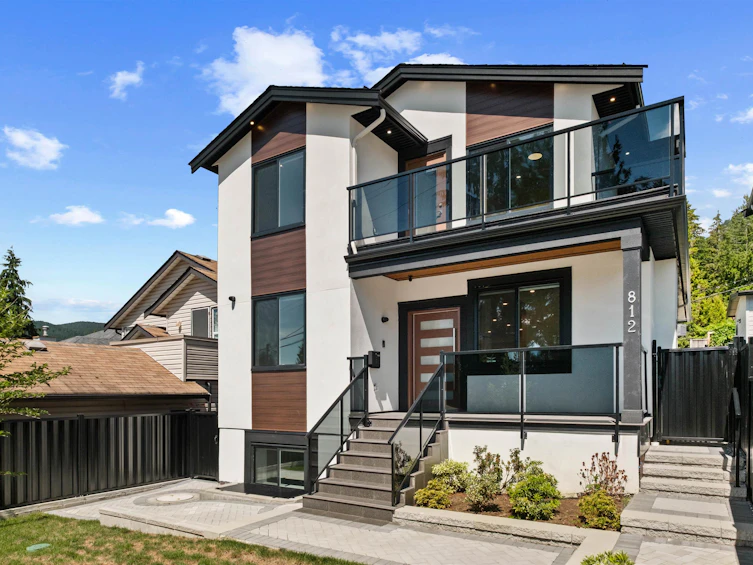 812 Montroyal Boulevard, North Vancouver, BC, V7R 2G6