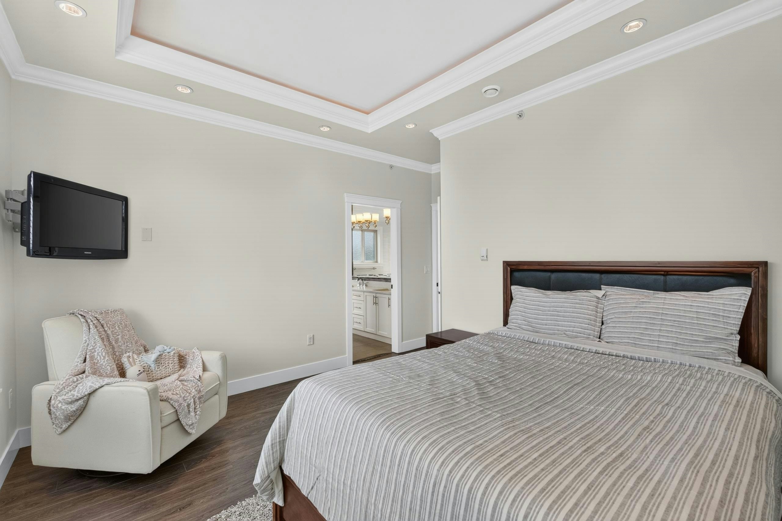 1010 E 55th Avenue, Vancouver, BC, V5X 1N9 - 21
