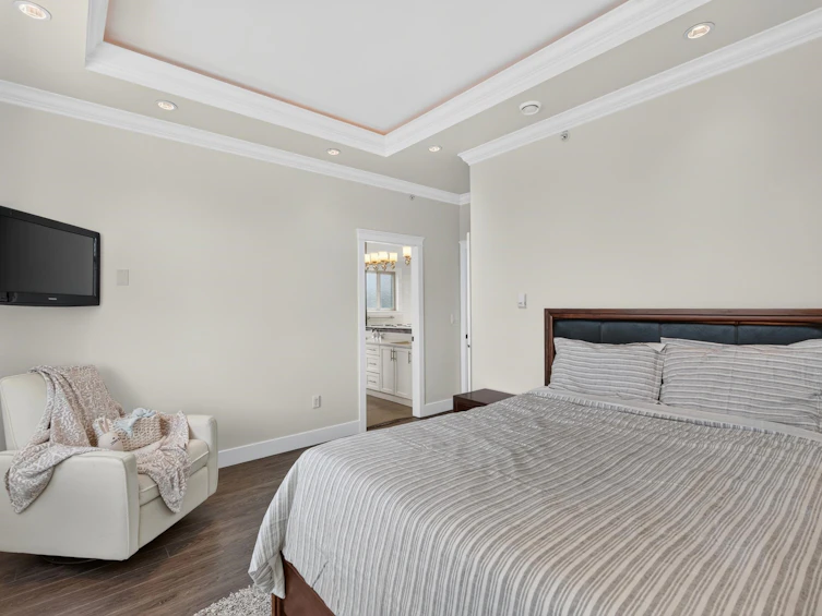 1010 E 55th Avenue, Vancouver, BC, V5X 1N9 - 21