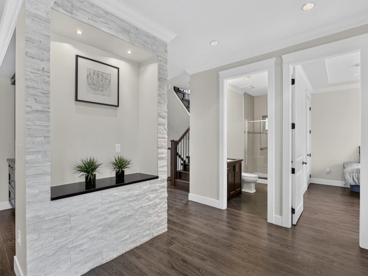 1010 E 55th Avenue, Vancouver, BC, V5X 1N9 - 3