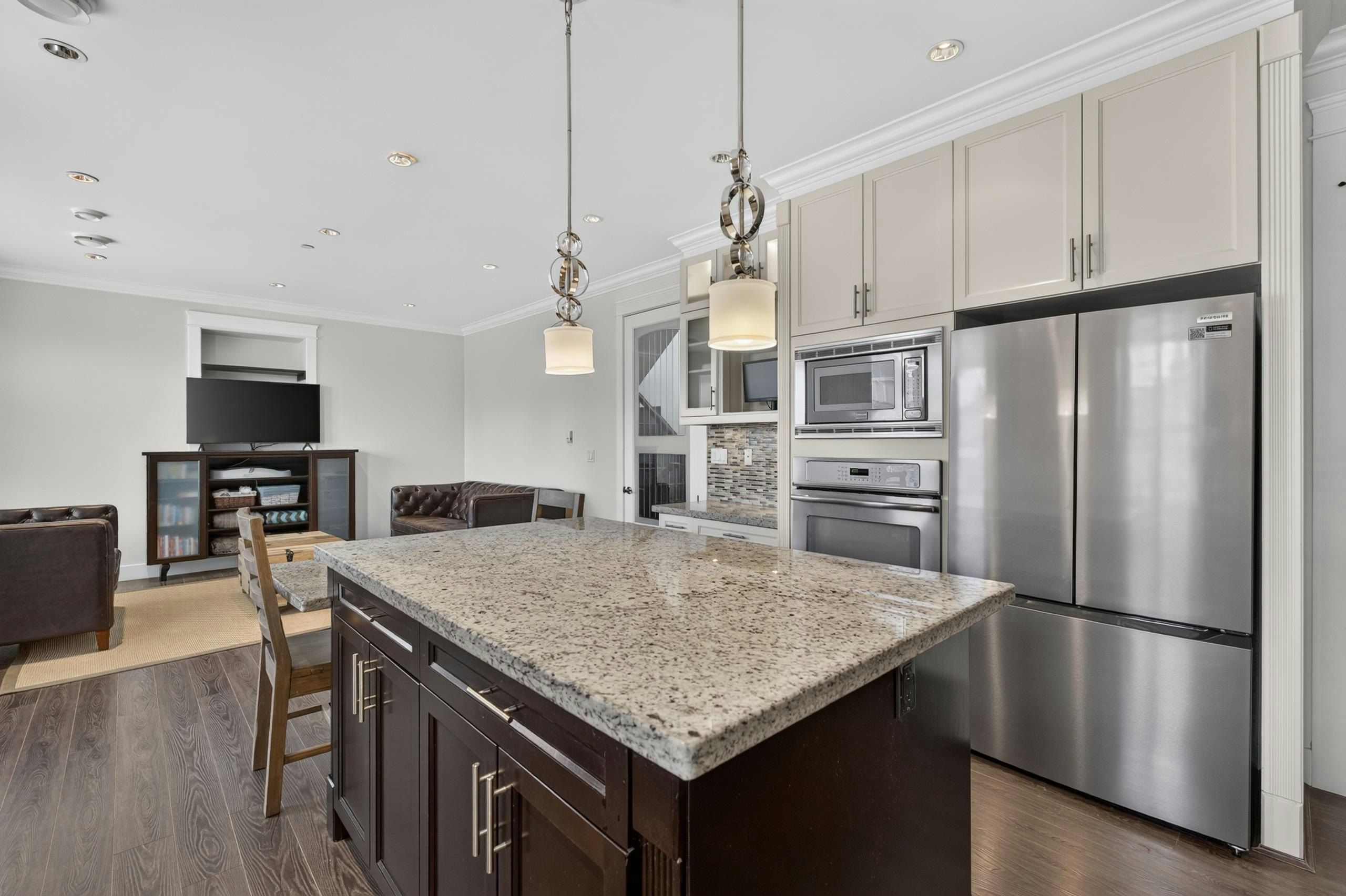 1010 E 55th Avenue, Vancouver, BC, V5X 1N9 - 11