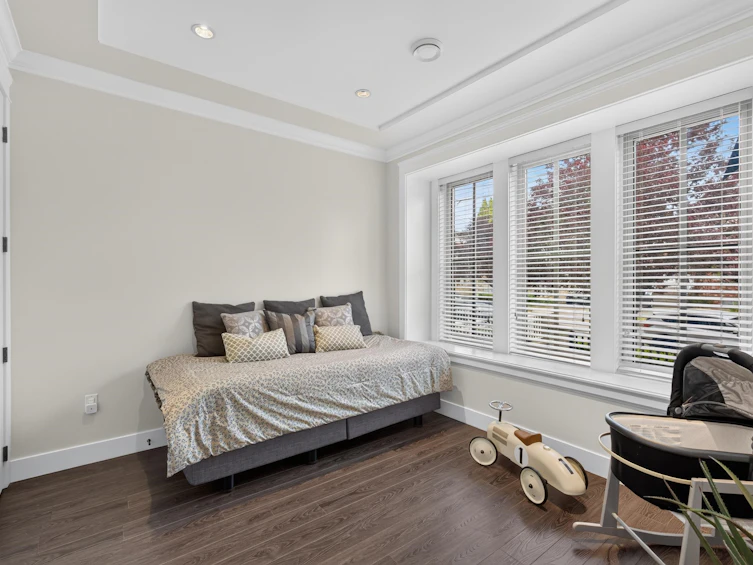 1010 E 55th Avenue, Vancouver, BC, V5X 1N9 - 16