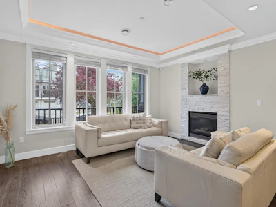 1010 E 55th Avenue - 4