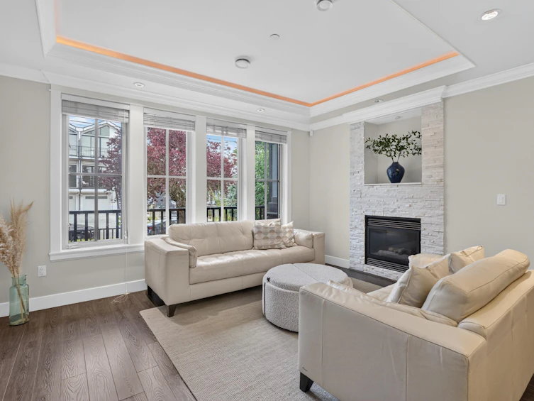 1010 E 55th Avenue, Vancouver, BC, V5X 1N9 - 4