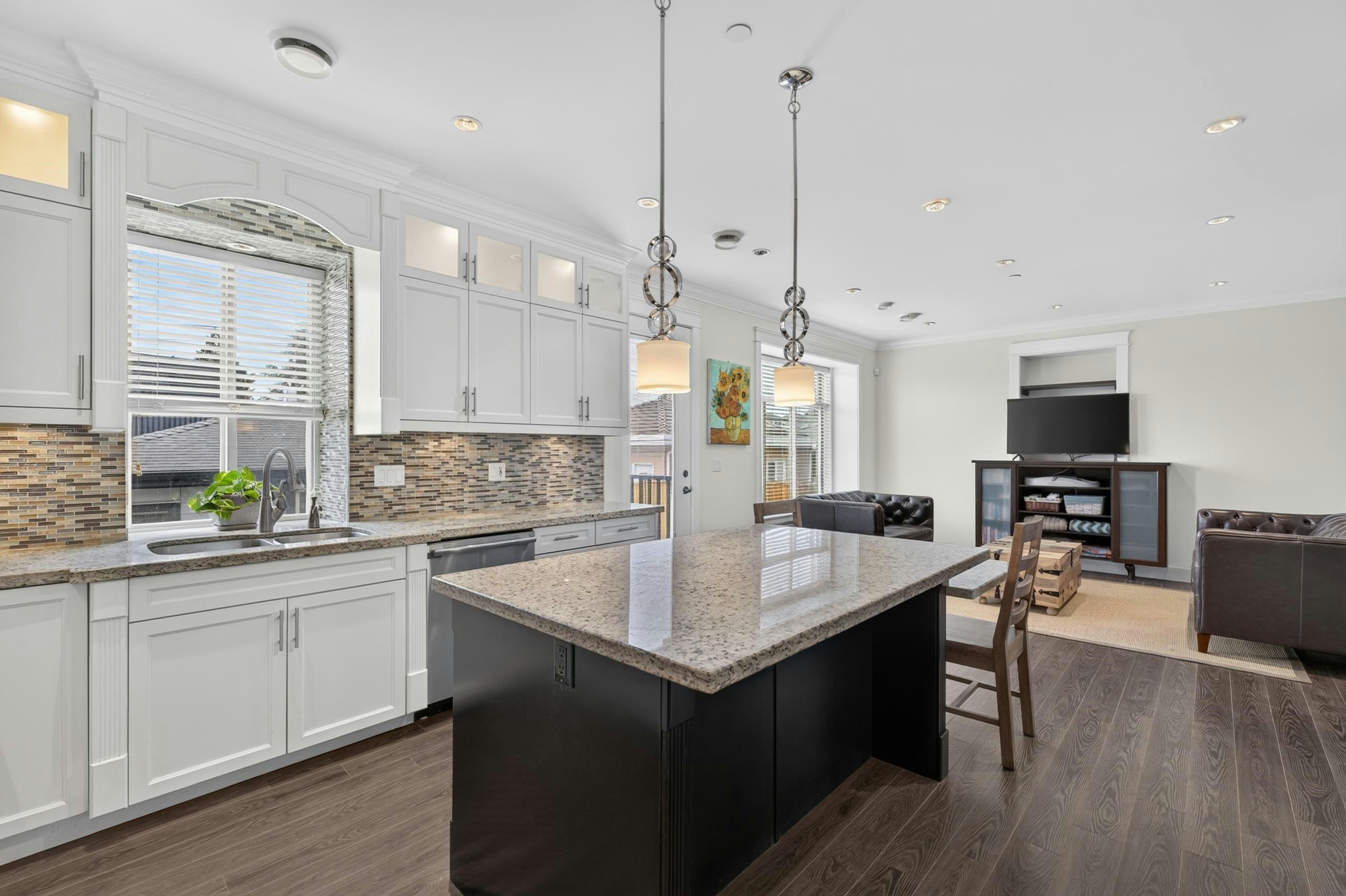 1010 E 55th Avenue, Vancouver, BC, V5X 1N9 - 13