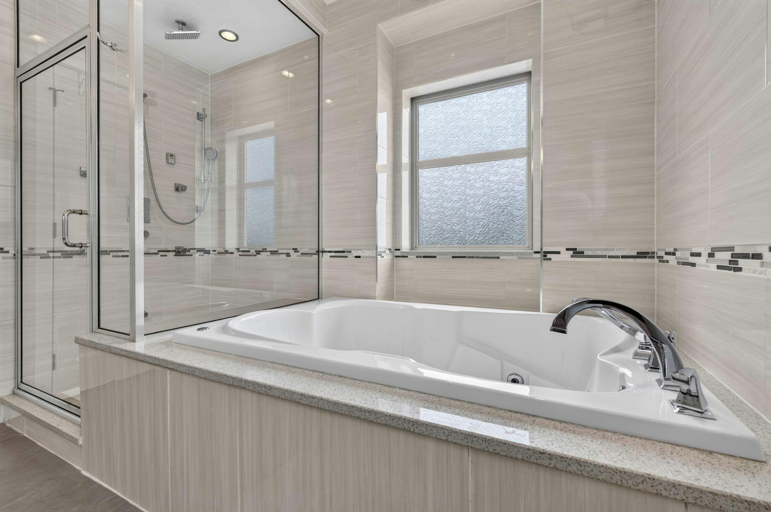 1010 E 55th Avenue, Vancouver, BC, V5X 1N9 - 23