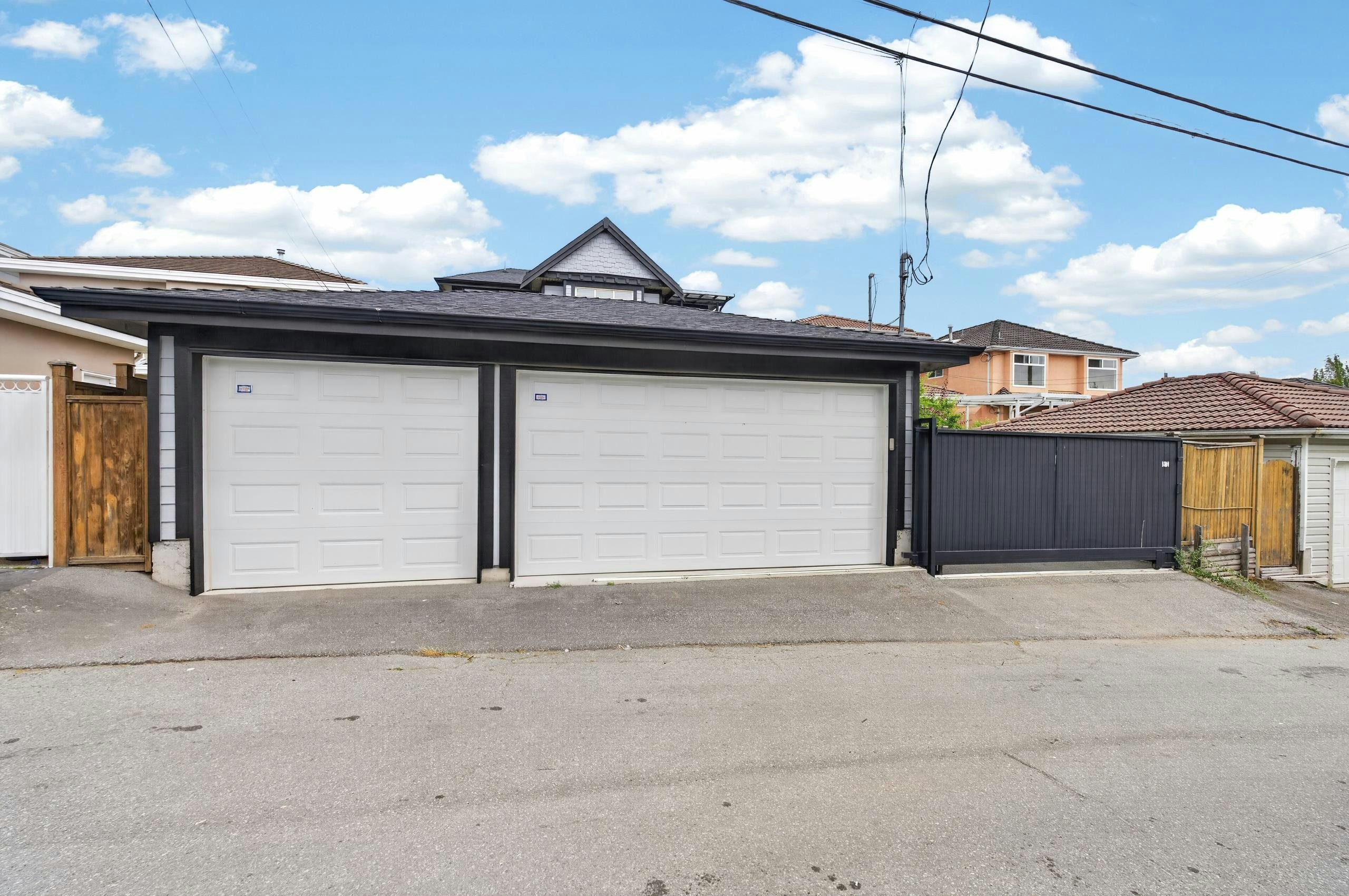 1010 E 55th Avenue, Vancouver, BC, V5X 1N9 - 38