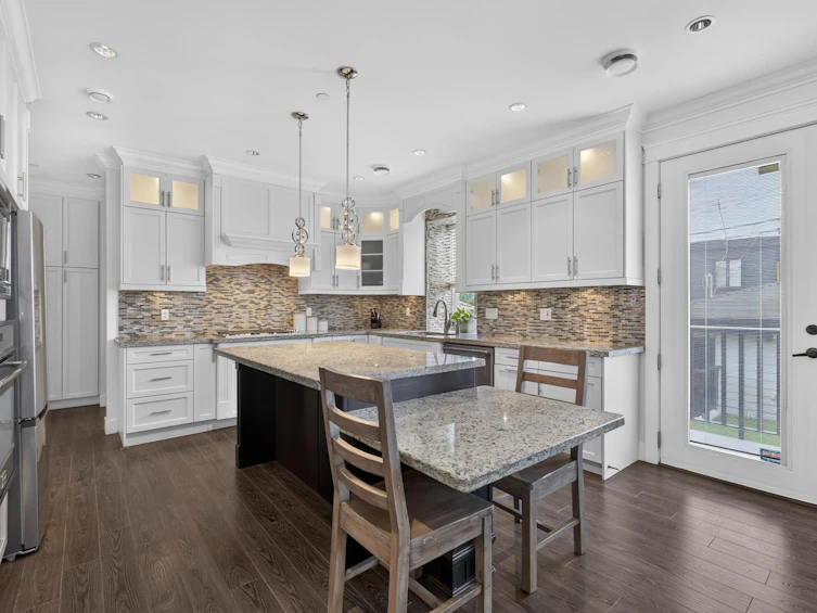 1010 E 55th Avenue, Vancouver, BC, V5X 1N9 - 10