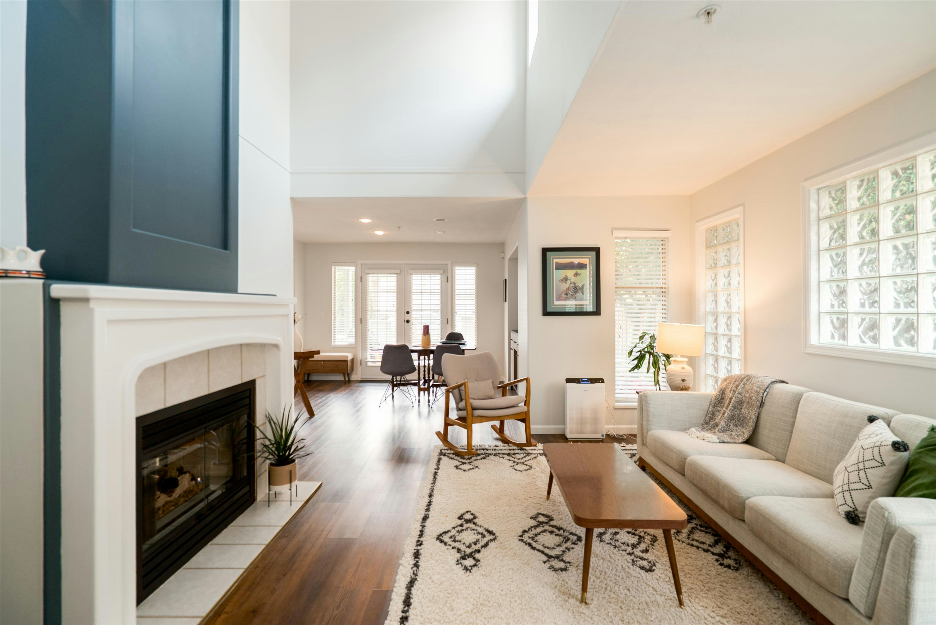 4-1255 Riverside Drive - 2