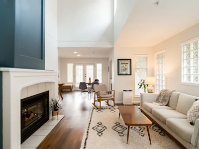 4-1255 Riverside Drive - 2