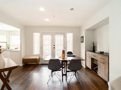 4-1255 Riverside Drive - 4