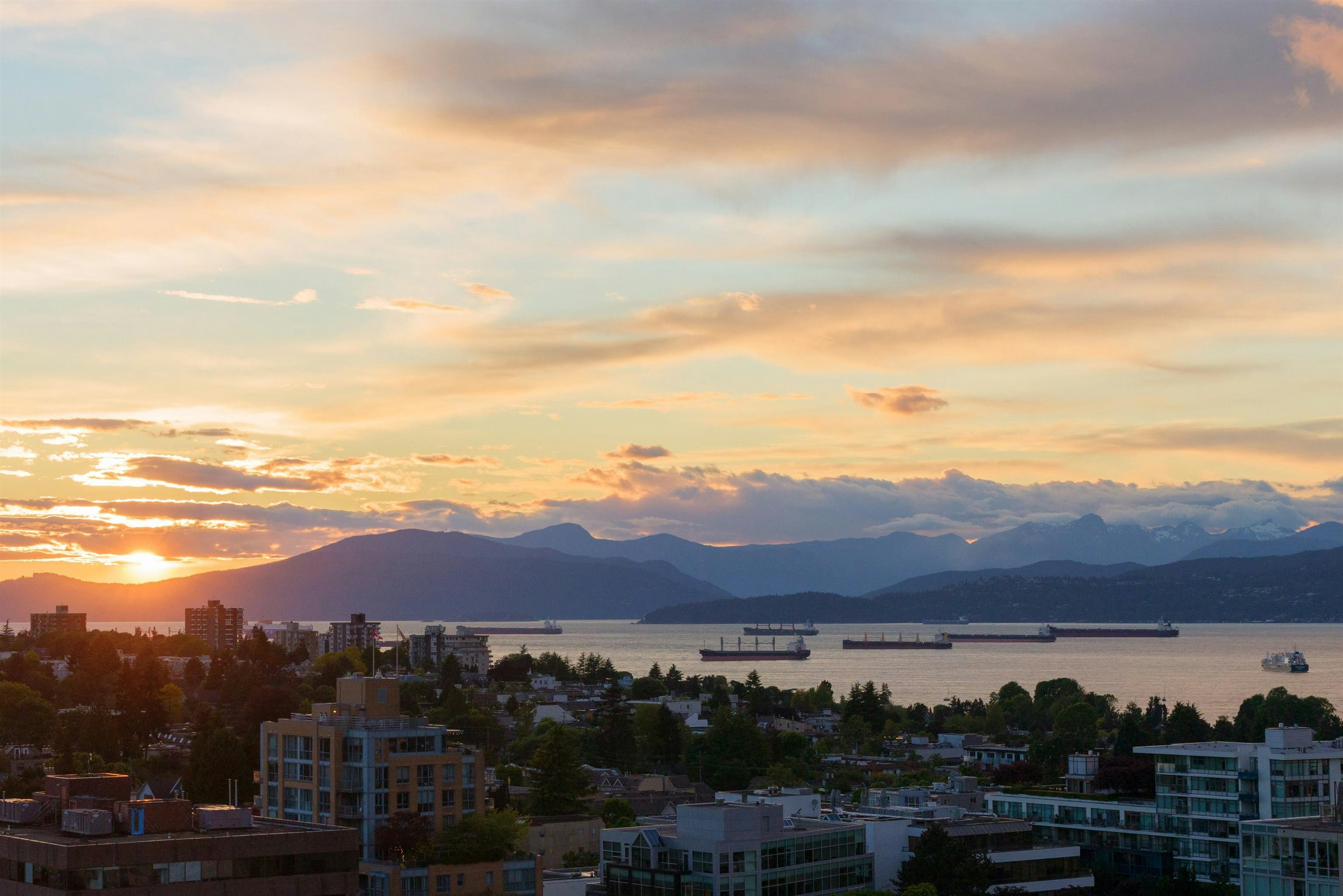 1201-1633 W 10th Avenue, Vancouver, BC, V6J 2A2
