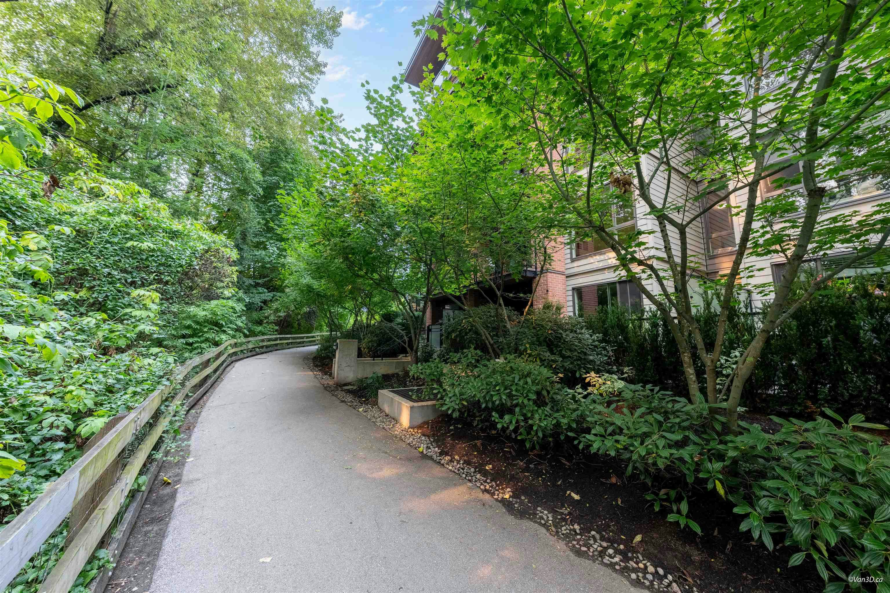 205-733 W 3rd Street, North Vancouver, BC, V7M 0C8 - 32